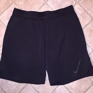 Men’s black Nike Flex Repel shorts